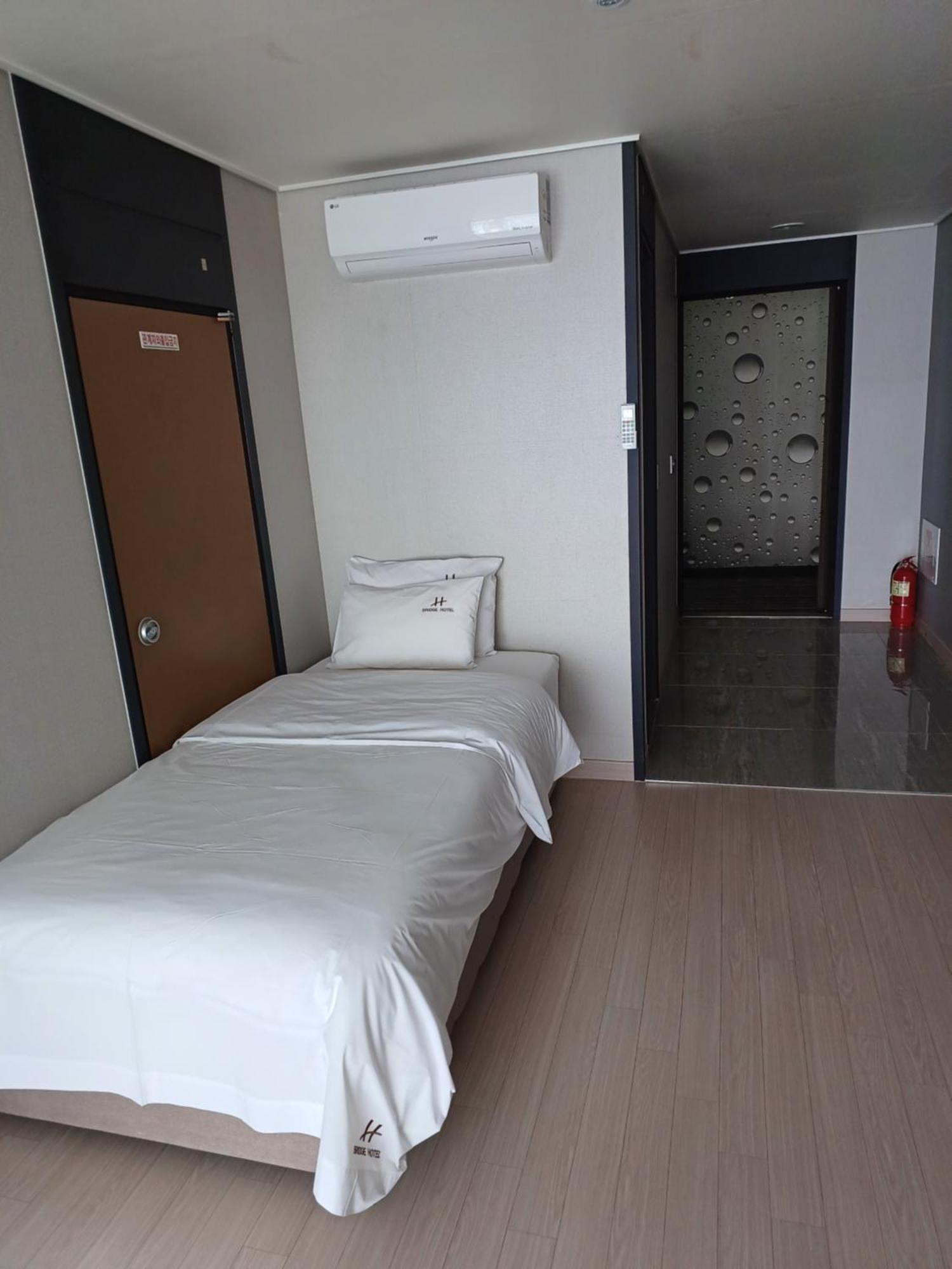 Tongyeong Bridge Hotel Luaran gambar